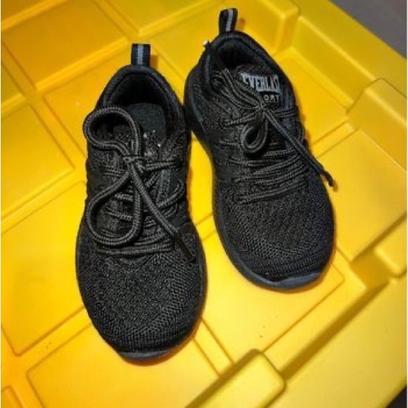 Toddler sneakers - Picture 1 of 3